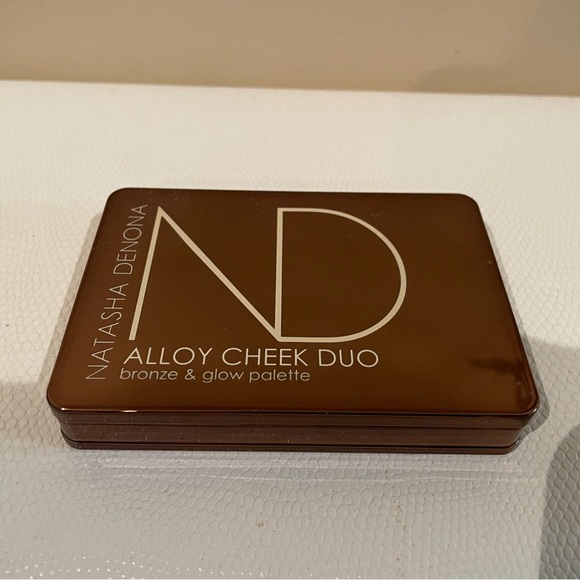 Natasha Denona Bronze & Glow Palette - Picture 2 of 5